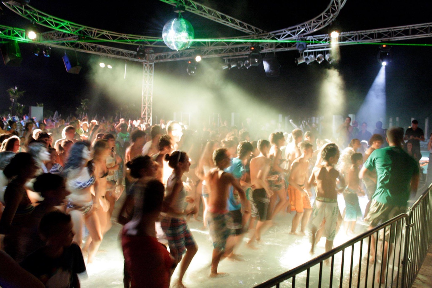DJ Manu en prestation camping 8