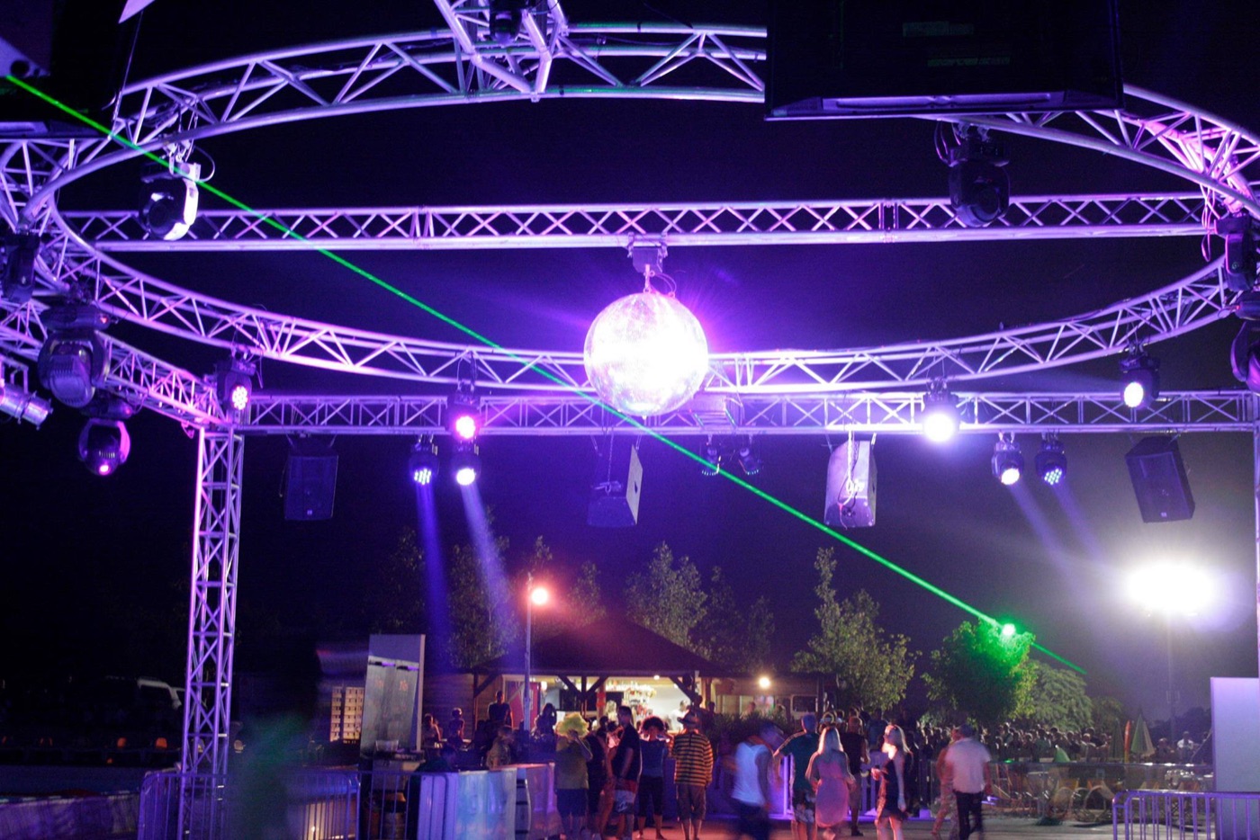 DJ Manu en prestation camping 9